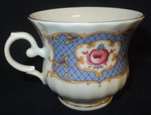 Lade das Bild in den Galerie-Viewer, 2er TEE SAMMELGEDECK - Porzellan, Flora Rosenblumen Blüte Abstrakt Goldrand Motiv Dekor (BC)