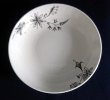 Lade das Bild in den Galerie-Viewer, 2er Set SUPPENTELLER - Porzellan, Flora Blumenblüten Blatt Blätter Abstrakt Motiv Dekor