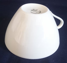 Lade das Bild in den Galerie-Viewer, TEETASSE - Porzellan, Goldrand Klassisch Motiv Dekor (3xBC&8xnBC)