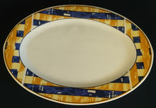 Lade das Bild in den Galerie-Viewer, FLEISCH~ SERVIERPLATTE - Porzellan, Abstrakt Geometrisch Symbole Quadrat Viereck Balken Motiv Dekor