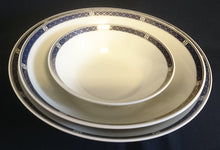 Lade das Bild in den Galerie-Viewer, KLEINE BEILAGENSCHÜSSEL - Porzellan, Abstrakt Linien Kreuze Goldrand Muster Motiv Dekor