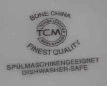 Lade das Bild in den Galerie-Viewer, DESSERTTELLER - Porzellan, Abstrakt Geometrisch Zeichen Symbole Linien Rand Motiv Dekor