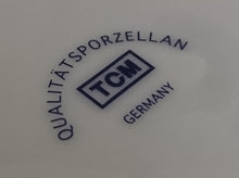 Lade das Bild in den Galerie-Viewer, 3er Set GROßE~ MITTLERE~ & KLEINE~ BEILAGENSCHÜSSEL - Porzellan, Abstrakt Linien Kreuze Goldrand Muster Motiv Dekor