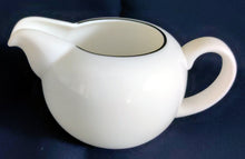 Lade das Bild in den Galerie-Viewer, 21 Teiliges KAFFEESERVICE - Porzellan, Platin Oberer Linien Rand Motiv Dekor