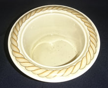 Lade das Bild in den Galerie-Viewer, 5er Set KAFFEEKANNE & MILCHKÄNNCHEN & ZUCKERDOSE + DECKEL "Corda Avana" - Porzellan, Gedrehtes Seil Zopf Strick Relief Motiv Dekor