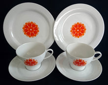 Lade das Bild in den Galerie-Viewer, KAFFEETASSE - Porzellan, Flora Abstrakt Blumenblüten Pflanzen Motiv Dekor