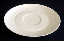 Lade das Bild in den Galerie-Viewer, 2er Set UNTERTASSEN - Porzellan, Klassisch Einfärbiges Motiv Dekor