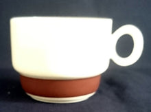 Lade das Bild in den Galerie-Viewer, 2er Set 2er KAFFEEGEDECKE - Porzellan, Geometrisches Abstraktes Wellen Zeichen Streifen Balken Motiv Dekor