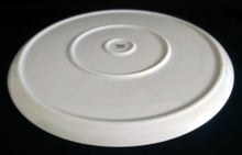 Lade das Bild in den Galerie-Viewer, TORTEN- BEILAGENTELLER - Porzellan, Geometrisches Abstraktes Wellen Zeichen Motiv Dekor (BC)