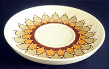 Lade das Bild in den Galerie-Viewer, 2er Set 3er KAFFEEGEDECKE - Porzellan, Geometrisches Abstraktes Wellen Zeichen Streifen Balken Motiv Dekor