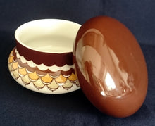 Lade das Bild in den Galerie-Viewer, 5er Set KAFFEEKANNE MIT DECKEL & MILCKÄNNCHEN & ZUCKERDOSE MIT DECKEL - Porzellan, Geometrisches Abstraktes Wellen Zeichen Motiv Dekor