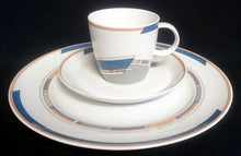 Lade das Bild in den Galerie-Viewer, 21 Teiliges KAFFEESERVICE "York Cubic" - Porzellan, Abstrakt Geometrisches Balken Rechteck Geschwungene Streifen Motiv Dekor