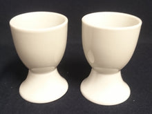 Lade das Bild in den Galerie-Viewer, 2er Set EIERBECHER "Atrium" - Porzellan, Gastronomisches Einfärbiges Motiv Form Dekor