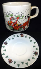 Lade das Bild in den Galerie-Viewer, 2er Set UNTERTASSEN - Porzellan, Schneeflocken Baum Bäume Motiv Dekor