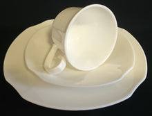 Lade das Bild in den Galerie-Viewer, 3er KAFFEEGEDECK - Porzellan, Moderne Gastronomische Gewölbte Relief Form Motiv Dekor