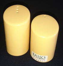 Lade das Bild in den Galerie-Viewer, PFEFFERSTREUER "Pasiega" - Keramik / Steingut, Abgeschrägte Form Einfärbiges Motiv Dekor (BC)