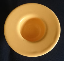 Lade das Bild in den Galerie-Viewer, EIERBECHER "Pasiega" - Keramik / Steingut, Abgeschrägte Form Einfärbiges Motiv Dekor (BC)