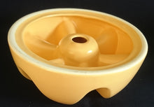 Lade das Bild in den Galerie-Viewer, 3er Set TEEKANNE MIT DECKEL & STÖVCHEN "Pasiega" - Keramik / Steingut & Holz, Abstrakt Geometrische Gezackte Linien Motiv Dekor