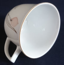 Lade das Bild in den Galerie-Viewer, 23 Teiliges KAFFEESERVICE - Porzellan, Goldrand Flora Blumenblüte Relief Motiv Dekor