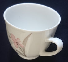 Lade das Bild in den Galerie-Viewer, 11 Teiliges TEESERVICE - Porzellan, Flora Blumenblüten Pflanzen Blatt Blätter Motiv Dekor