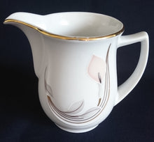 Lade das Bild in den Galerie-Viewer, 5er Set KAFFEEKANNE MIT DECKEL & MILCHKÄNNCHEN & ZUCKERDOSE UND DECKEL - Porzellan, Goldrand Flora Blumenblüte Relief Motiv Dekor