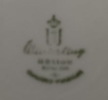 Lade das Bild in den Galerie-Viewer, 5er Set KAFFEEKANNE MIT DECKEL & MILCHKÄNNCHEN & ZUCKERDOSE + DECKEL - Porzellan, Streifen Linien Flora Blumenblüten Motiv Dekor