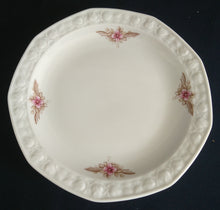 Lade das Bild in den Galerie-Viewer, SAUCIER UNTERTELLER - Porzellan, Flora Blumenblüten Pflanzen Relief Motiv Dekor