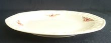 Lade das Bild in den Galerie-Viewer, SAUCIER UNTERTELLER - Porzellan, Flora Blumenblüten Pflanzen Relief Motiv Dekor