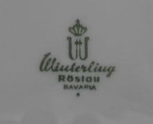 Lade das Bild in den Galerie-Viewer, 2er Set DESSERTTELLER - Porzellan, Flora Blumenblüten Pflanzen Relief Motiv Dekor