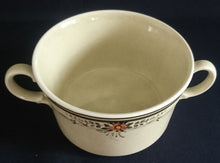 Lade das Bild in den Galerie-Viewer, SUPPENTASSE - Porzellan, Doppelte Linien Flora Blumenblüten Ranken Meliertes Motiv Dekor