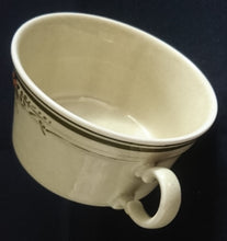 Lade das Bild in den Galerie-Viewer, 2er Set SUPPENTASSEN - Porzellan, Doppelte Linien Flora Blumenblüten Ranken Meliertes Motiv Dekor