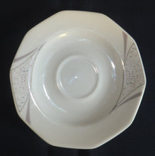 Lade das Bild in den Galerie-Viewer, 2er Set UNTERTASSEN - Porzellan, Abstrakt Linien Punkte Zehn Eckig Form Motiv Dekor