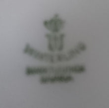 Lade das Bild in den Galerie-Viewer, 23 Teiliges KAFFEESERVICE - Porzellan, Goldrand Flora Blumenblüte Relief Motiv Dekor