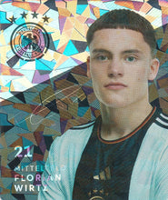 Lade das Bild in den Galerie-Viewer, Glitzer STICKER FIFA WELTMEISTERSCHAFT 2022 in QATAR (KATAR) - Verschiedene Sticker / Karten (GnoE)