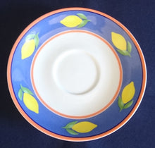 Lade das Bild in den Galerie-Viewer, 2er Set 2er KAFFEEGEDECK - Porzellan, Balken Linien Zitronenfrucht Früchte Motiv Dekor