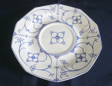 Lade das Bild in den Galerie-Viewer, SUPPENTASSEN UNTERTELLER - Porzellan, Klassisch Style, Indisch Blau Strohblume Dekor