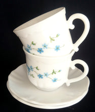 Lade das Bild in den Galerie-Viewer, TEETASSE - Acrylglas, Blumen Blüten Wolken Relief Rand Dekor