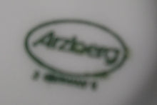 Lade das Bild in den Galerie-Viewer, MILCHKÄNNCHEN "Rainbow" - Porzellan, Linien Streifen Dekor