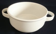 Lade das Bild in den Galerie-Viewer, 2er Set SUPPENTASSEN - Porzellan, Klassisch Gastronomie Design Dekor