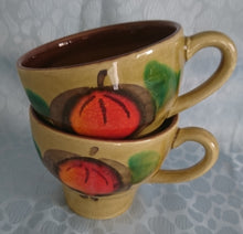 Lade das Bild in den Galerie-Viewer, 3er TEEGEDECK - Keramik / Steingut, Obstmotiv Dekor (G)