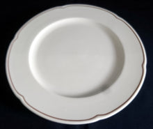Lade das Bild in den Galerie-Viewer, SPEISETELLER - Porzellan, Linien Rand Dekor