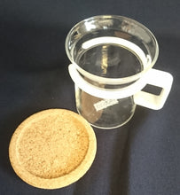 Lade das Bild in den Galerie-Viewer, 2er TEEGEDECK - Hartglas & Kork & Kunststoff, Klares Klassisch Dekor