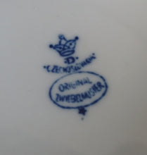 Lade das Bild in den Galerie-Viewer, ASCHENBECHER OHNE FUNKTIONSDECKEL - Porzellan, Zwiebelmuster Dekor