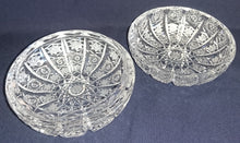 Lade das Bild in den Galerie-Viewer, BONBONIERE - 24% Pbo Bleikristall, Runde Schalen Form, Abstrakter Geometrischer Dekorschliff (G)
