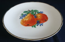 Lade das Bild in den Galerie-Viewer, DESSERT SAMMELTELLER - Porzellan, Goldrand Obst Birnen Beeren Motiv Dekor