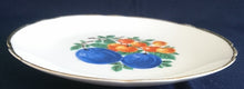 Lade das Bild in den Galerie-Viewer, 2er Set DESSERT SAMMELTELLER - Porzellan, Goldrand Obst Pflaumen Beeren Motiv Dekor
