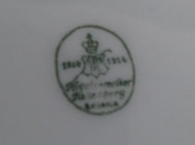 Lade das Bild in den Galerie-Viewer, 2er Set DESSERT SAMMELTELLER - Porzellan, Goldrand Obst Pflaumen Beeren Motiv Dekor