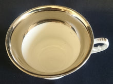 Lade das Bild in den Galerie-Viewer, TEETASSE - Porzellan, Abstrakt Hochzeitsehe Rankenblätter Schriftzug Braut Motiv Dekor