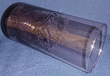 Lade das Bild in den Galerie-Viewer, GETRÄNKEGLAS COCA COLA - Hartglas, Property of the Coca Cola Company Relief Schriftzug Motiv Dekor