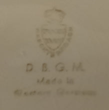 Lade das Bild in den Galerie-Viewer, UNTERTASSE - Keramik / Steingut, Breiter Dekorrand